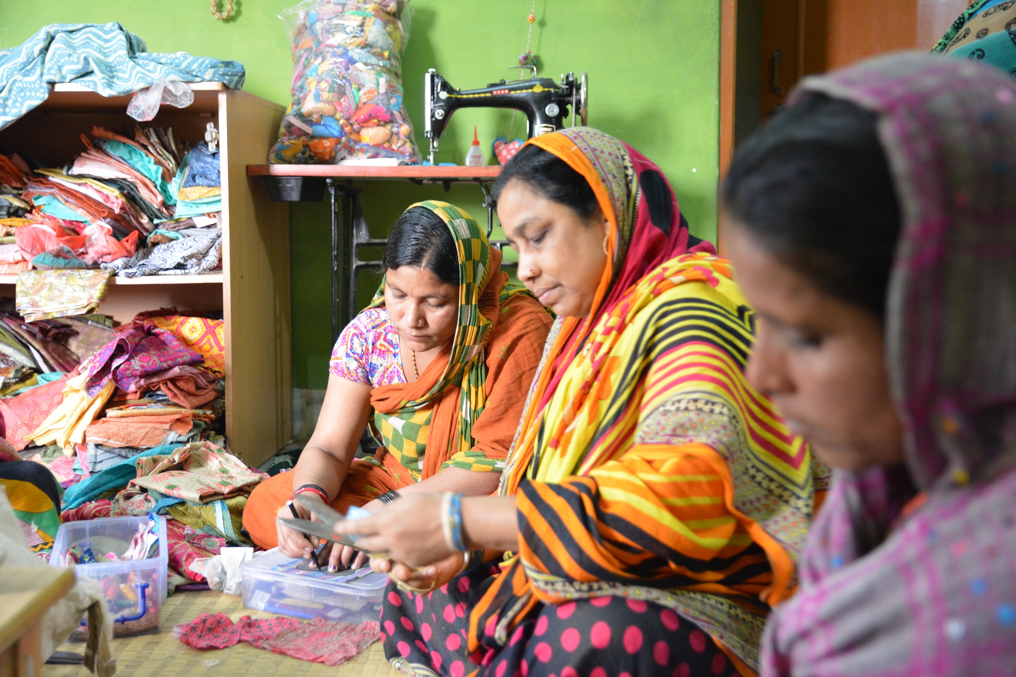 Empoderamiento de la mujer - taller de artesanía - semilla para el cambio